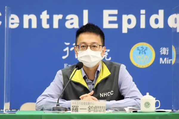 ▲▼10/30指揮中心記者會,醫療應變組副組長羅一鈞。(圖/指揮中心提供)
