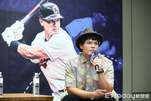 ▲▼旅美好手張育成返台記者會。(圖/記者李毓康攝)