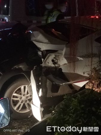 ▲▼台中深夜車禍。(圖/記者李忠憲翻攝)