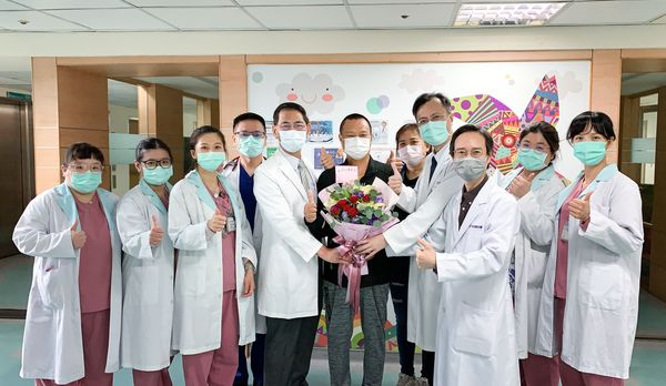 ▲奇蹟!三次來回鬼門關,舌癌男6hr內2度心臟病發險猝死被救回。(圖/院方提供)