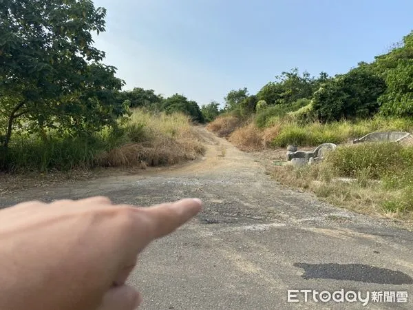 ▲高雄一名女子獨自爬山遭陌生男子尾隨勒脖拖行。(圖/記者許宥孺翻攝)