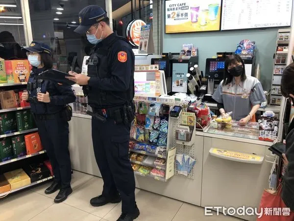 ▲▼花蓮員警在執行巡簽勤務時,就地在飲食區內飲水用餐,讓店員很安心。(圖/花蓮警分局提供,下同)