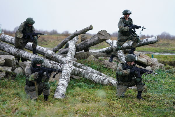 ▲▼俄羅斯士兵在加里寧格勒州（Kaliningrad region）進行演練。（圖／路透）