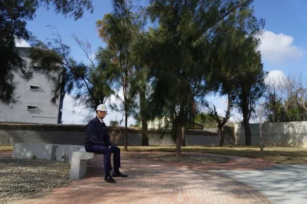 ▲林智堅今前往「米粉寮公園」視察。(圖/新竹市政府提供)