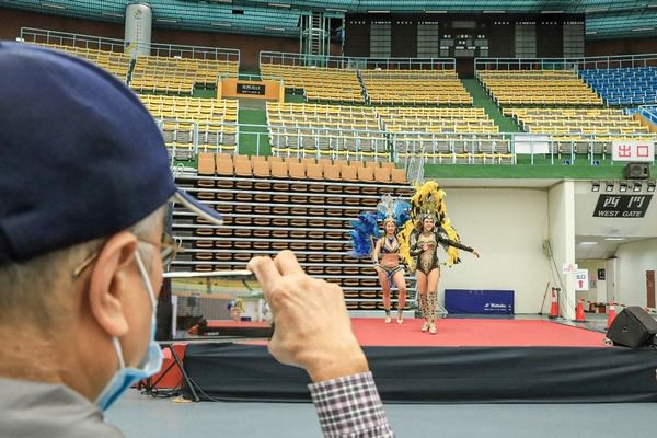 ▲桃園接種疫苗看新住民舞蹈。(圖/新住民聯合服務中心提供)