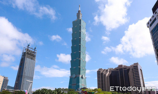 ▲臺北信義區內豪宅林立。(圖/記者黃克翔攝)