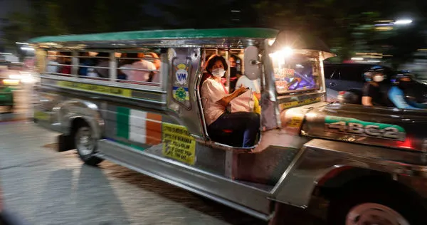女大生半夜搭乘 jeepney發現司機態度不對勁。(圖/達志/美聯社)