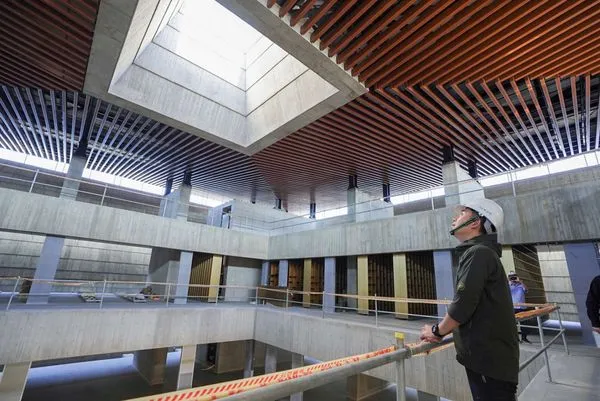 ▲全台唯一採天井設計的納骨塔,採光通風極佳。。(圖/新竹市政府提供)