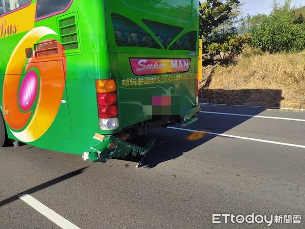 ▲▼ 屏東枋寮嚴重車禍 。(圖/記者陳崑福翻攝)