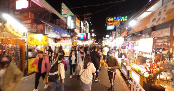 有民眾在逛逢甲夜市時，遇到傻眼的事情。（示意圖／翻攝自Google Map）