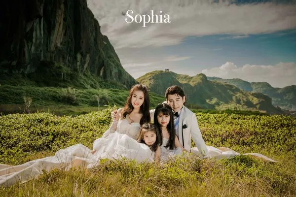 ▲葉家妤陳宇風拍攝婚紗照。(圖/翻攝自Facebook/蘇菲雅)
