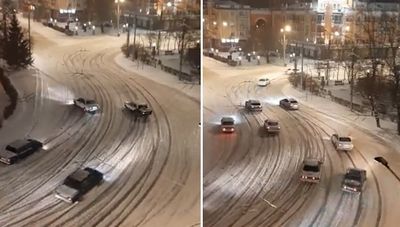 俄國下雪S型路段車輛「同步打滑甩尾」　民眾全變頂級賽車手
