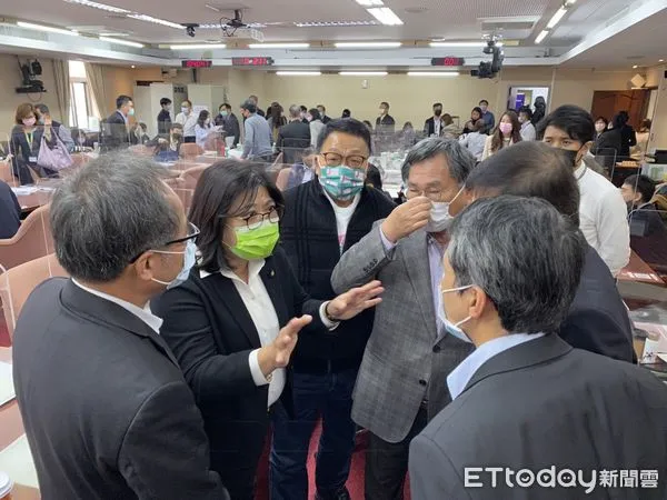 ▲▼ 嘉義文化路郵局招租疑雲未解,立委王美惠提案停止出租,交通委員會決議解除契約。(圖/立委王美惠辦公室提供)