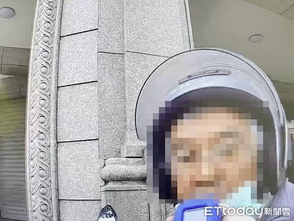 ▲陳姓男子喝提神藥酒臉色潮紅,騎車紅燈右轉被尾隨查獲。(圖/桃園警分局提供)