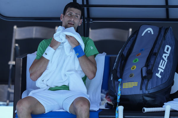 ▲▼  「世界球王」喬科維奇(Novak Djokovic)暫獲自由回到球場練習。（圖／達志影像／美聯社）