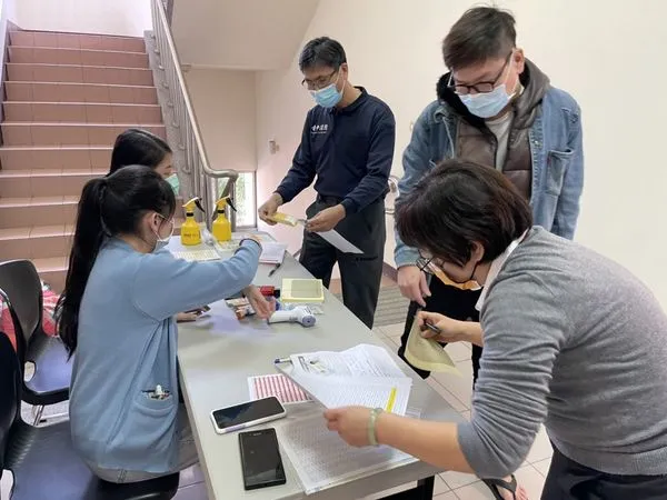 ▲▼強化第一線消防員防疫保護力,第3大隊130人接種第3劑。(圖/台中消防局提供)