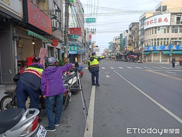 ▲東港警方加強交通違規行為            。（圖／記者陳崑福翻攝，下同）