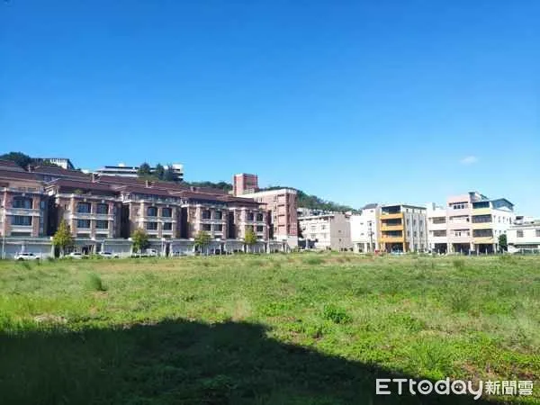 ▲苗栗首座社會住宅「明駝好室」,基地約460坪,將提供105戶社宅給異鄉學子及就業青年居住。(圖/記者黃孟珍翻攝)