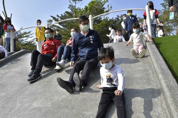 ▲▼高雄凹子底鳥巢遊戲場。（圖／高雄市工務局提供）