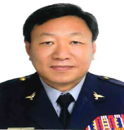 ▲烏日警分局長積勞成疾,交接當晚吐血,仍在加護病房。(圖/烏日分局臉書)