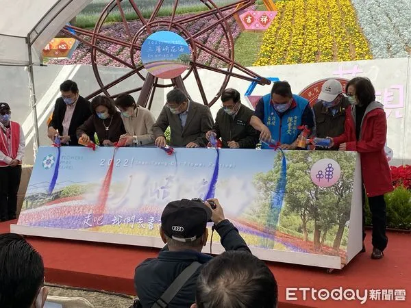 ▲▼柯文哲出席「2022三層崎花海-走吧我們去看花」開幕式活動。(圖/記者袁茵攝)