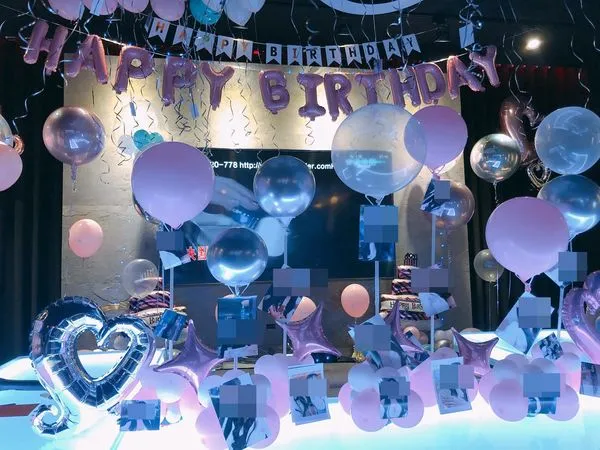 ▲▼江女幫陳女慶生,大曬恩愛。(圖/陳女臉書)