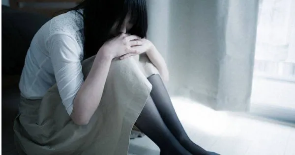 女網友哭訴,前夫不依約付贍養費,卻不准孩子改母姓,還一直來看小孩。(示意圖/PIXABAY)