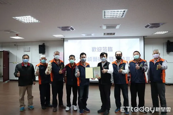 ▲▼2022竹崎藝術祭暨竹崎高中美術展繪畫比賽頒獎典禮。(圖/竹崎高中提供)