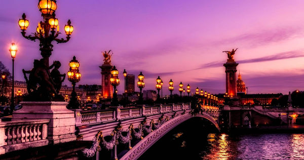 一名旅法的瑞士攝影師,昏迷在巴黎街頭卻無人聞問。(示意圖/pixabay)