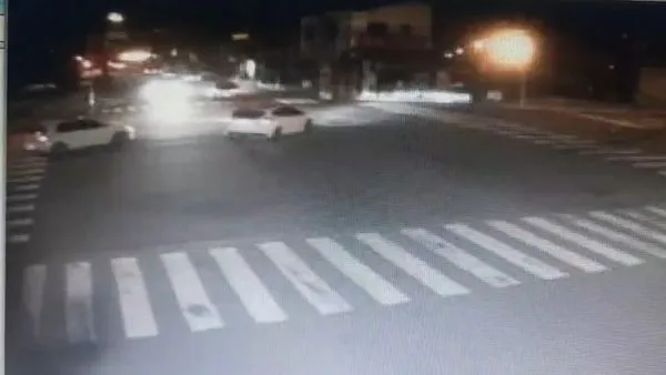 ▲▼清水小鎮周日深夜出現30輛車低速逛街,吵得住戶不得安寧,警方將配合環保局、監理所加強取締。(圖/民眾提供)