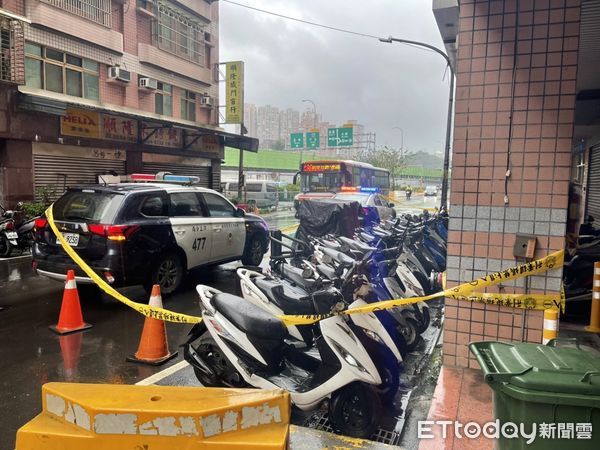 ▲汐止區福德二路21日清晨發生男子墜樓身亡意外。(圖/記者張君豪翻攝)