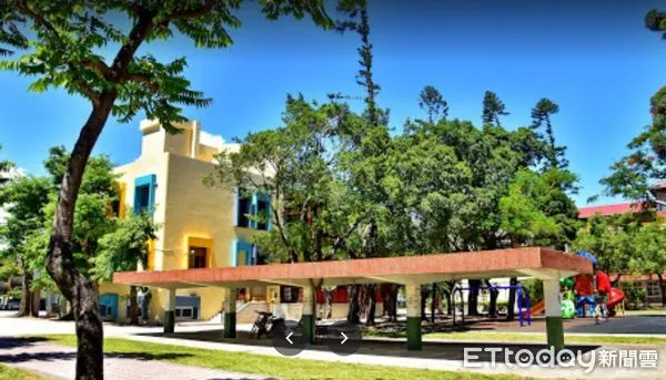 ▲▼高雄某國中學務主任當著警察面打學生被告。(圖/翻攝自Google Map)