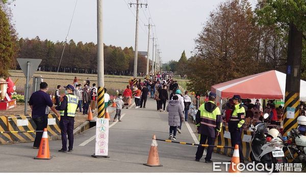 ▲台南市警麻豆分局在228連假期間，將妥適規劃交通疏導勤務，派遣大批警力及民力維持交通順暢。（圖／記者林悅翻攝，下同）