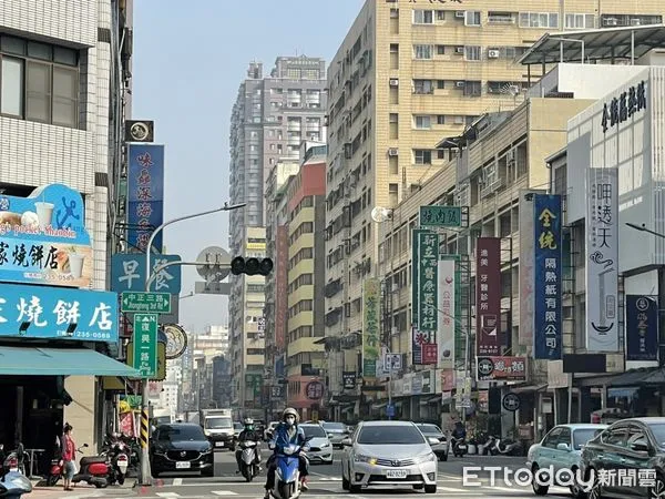 ▲▼全台大停電,高雄交通大亂。(圖/記者許宥孺攝)