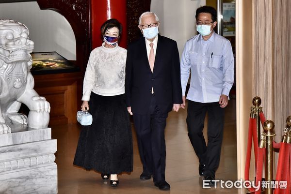 ▲▼台積電創辦人張忠謀與夫人張淑芬 。(圖/記者李毓康攝)