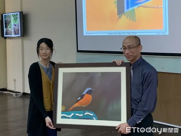 ▲池沛玲是環球科大「菁英培育計畫」學生,且數度獲得國際賞鳥大賽佳績,尤其在2020大雪山賞鳥大賽中勇奪社會組冠軍,成為該比賽史上最年輕的冠軍得主。(圖/記者蔡佩旻翻攝)