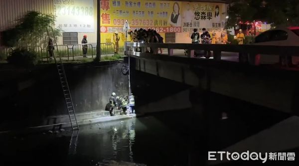 ▲▼海巡台中逛夜市,意外發現橋下輕生案。(圖/民眾提供)