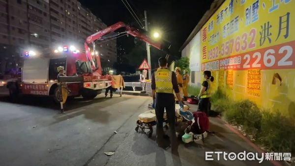 ▲▼海巡台中逛夜市,意外發現橋下輕生案。(圖/民眾提供)