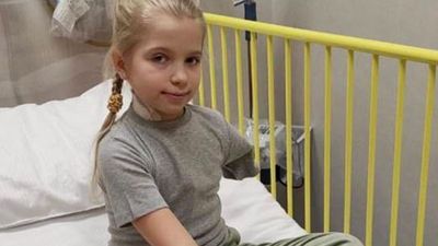 9歲烏克蘭小妹「左手中彈」慘截肢　她堅強不哭：希望他們不是故意的