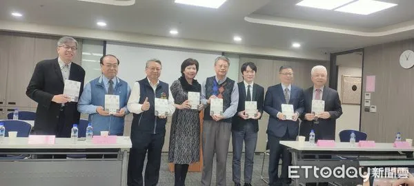 ▲30年資深律師常照倫推新書,一窺法庭之間的博弈攻防。(圖/記者游瓊華攝)