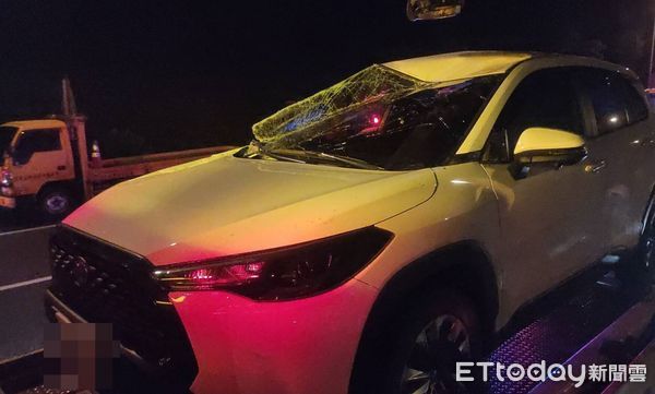 ▲▼中山高車禍。(圖/記者黃孟珍翻攝)