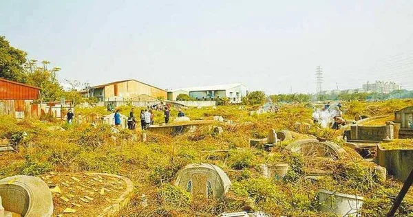 清明節將至,不少民眾都忙著掃墓祭祖。(示意圖/報系資料照)