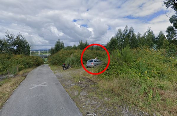 ▲▼葡萄牙一對男女在路邊激情野戰,被Google街景車拍下。(圖/翻攝Google Maps)