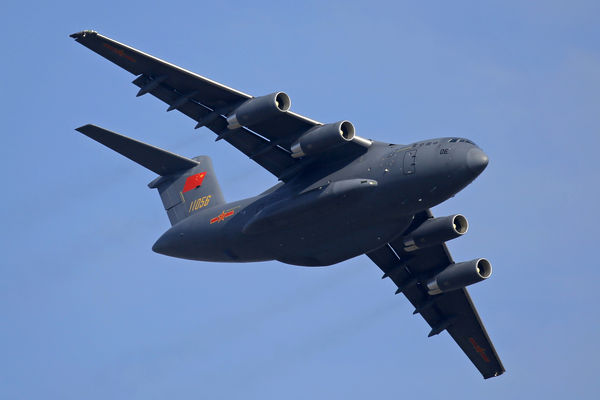 ▲▼中國重型軍用運輸機運20機隊近日降落在塞爾維亞，運載飛彈系統紅旗22型。（圖／達志影像／美聯社）