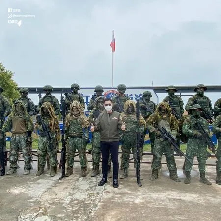 ▲▼召委江啟臣帶領「國防外交委員會」立委,考察金門。(圖/翻攝自Facebook/江啟臣)