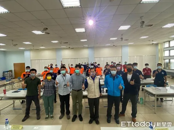 ▲台南市消防局與成大醫院,自行辦理高級救護技術員訓練,期待有亮眼的成績。(圖/記者林悅翻攝)