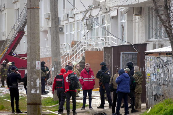 ▲▼俄軍飛彈襲擊敖德薩（Odesa）的住宅區。（圖／路透）