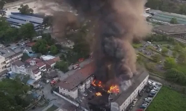 ▲▼馬來西亞爆炸。(圖/翻攝自YouTube)