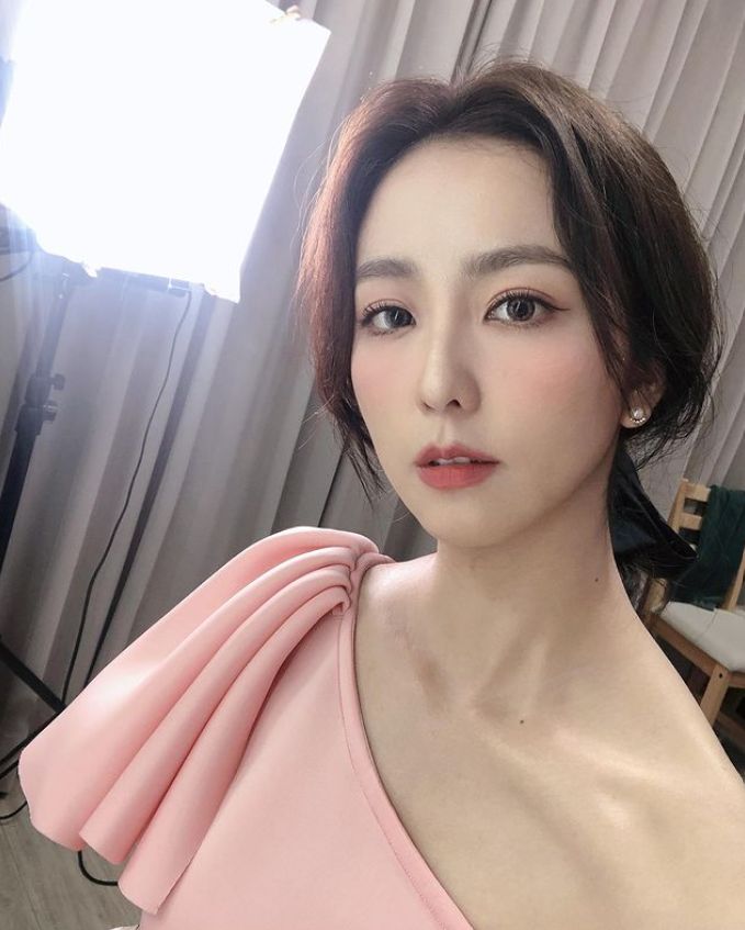 ▲周曉涵外型亮眼,被不少觀眾視為女神。(圖/翻攝自Instagram/ilove7388)