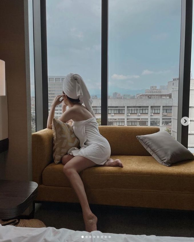 ▲周曉涵和好姐妹住飯店。(圖/翻攝自Instagram/ilove7388)